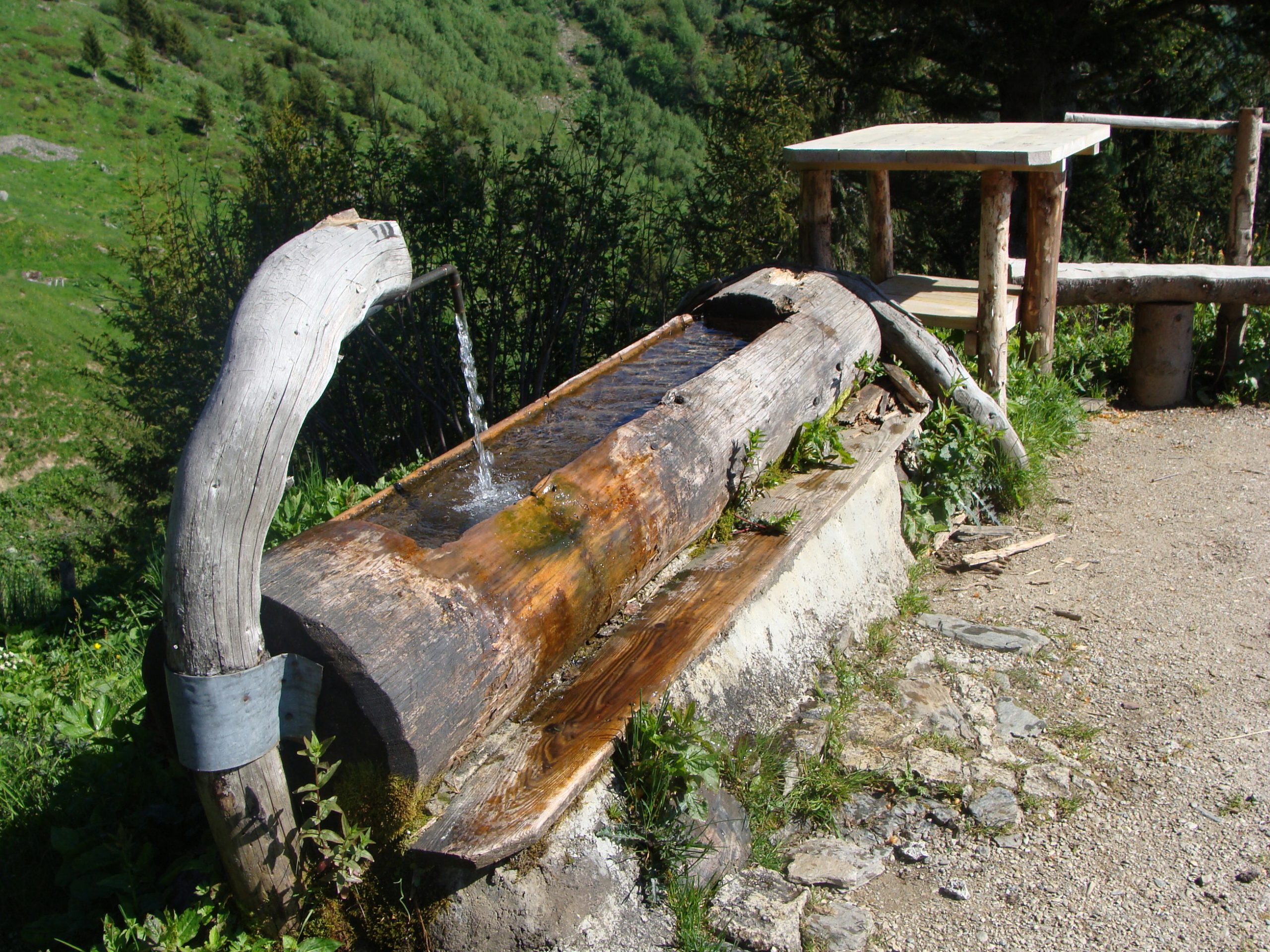 « Je meurs de soif auprès de la fontaine »